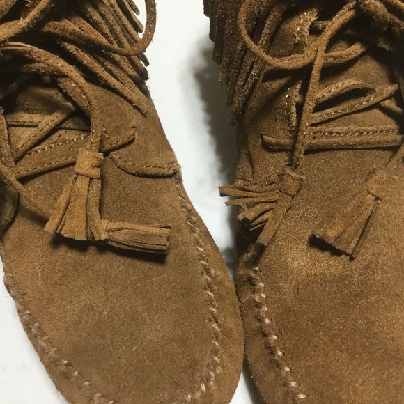 Minnetonka Brown Leather Fringe Boho Hippie Lace Up Tassel Ankle Bootie Women 8 - Picture 3 of 10